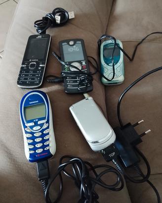 cellulari con caricabatterie