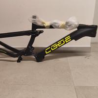 telaio in carbonio per e-bike 