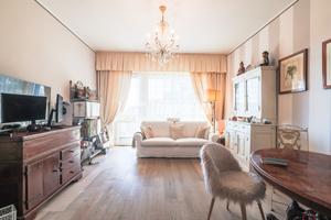 APPARTAMENTO CON 2 BAGNI, TERRAZZO E POSTO AUTO CO