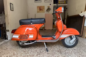 Vespa piaggio 200 rally