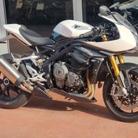 Triumph Speed Triple 1200 RR
