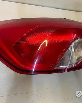 Fanale posteriore ford focus berlina 2019 2024