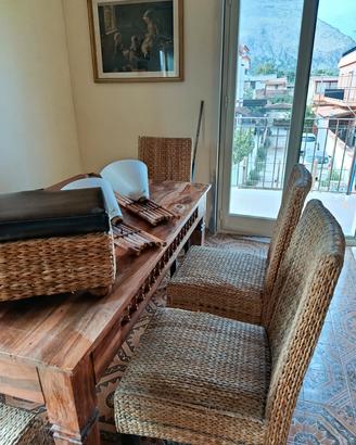 arredo zona pranzo stile etnico arte povera