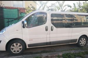 Renault trafic 9 posti passo lungo 2.0 dci 2013