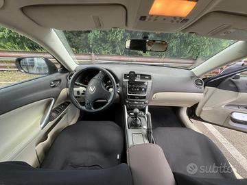 Lexus IS 220 sempre tagliandata
