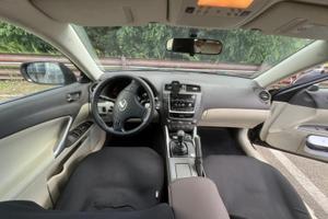 Lexus IS 220 sempre tagliandata