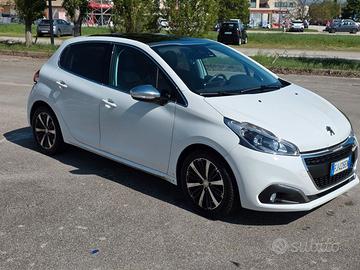 Peugeout 208 allure diesel anno 2017 Km 75.000