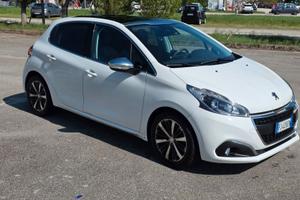 Peugeout 208 allure diesel anno 2017 Km 75.000