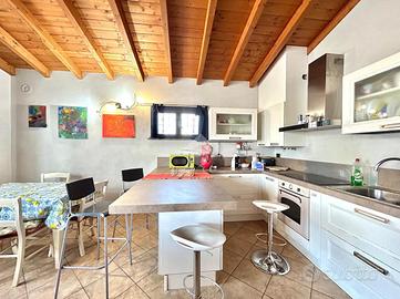 VILLA A SCHIERA A FIORENZUOLA D'ARDA