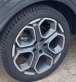 Gomme 4 Stagioni Continental 225 45 19 