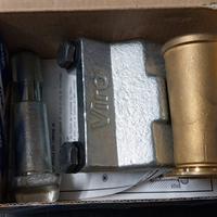 Gruppo fissaggio per serrande