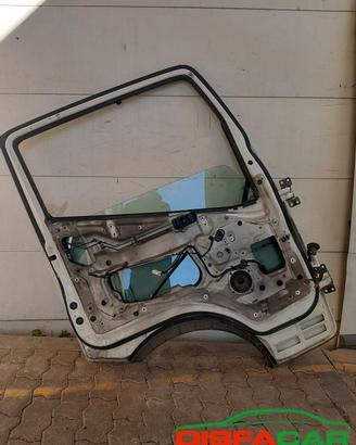 Nissan Cabstar  F24M SPORTELLO DESTRO SINISTRO