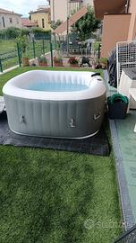 Piscina idromassaggio gonfiabile