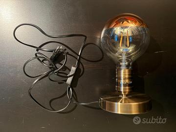 IKEA Megagram Lampada da tavolo con lampadina deco