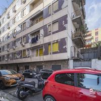 Via Principessa Mafalda, luminoso trivani