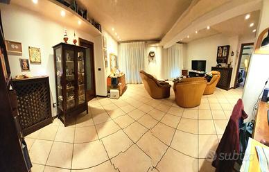 Appartamento ristrutturato 2 camere, garage cl.e