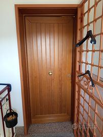 Portone in legno