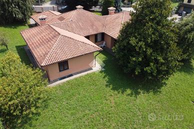VILLA SINGOLA A CASSAGO BRIANZA