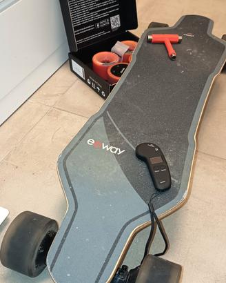 Skateboard elettrico Eaxway Flex v2
