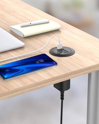 Caricabatterie 4x USB da Incasso su Foro Scrivania