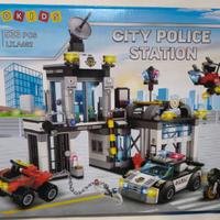 Stazione di polizia in mattoncini stile Lego