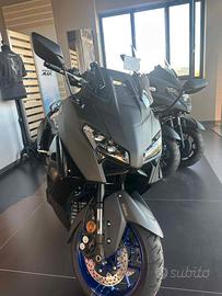 Yamaha TMAX 560 BASE O TECH MAX