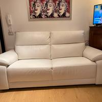 Divano Poltrone e Sofa in pelle bianco