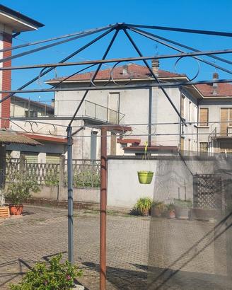 Gazebo in metallo usato