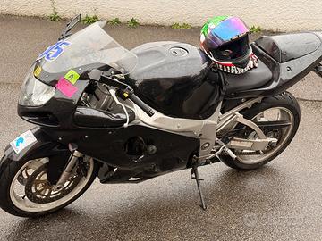 Suzuki GSX 750 - 2000