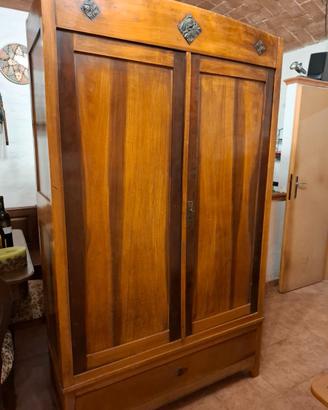 ARMADIO ANTICO