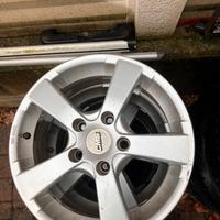 Cerchi in lega 16 pollici BMW