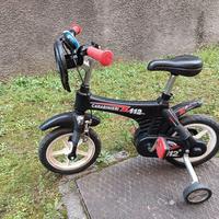 bicicletta con rotelle