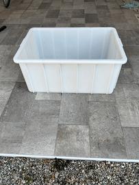 contenitore plastica dura