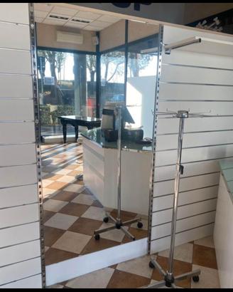 arredamento negozio
