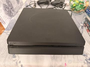 Ps4 slim 500gb +2 controller originali