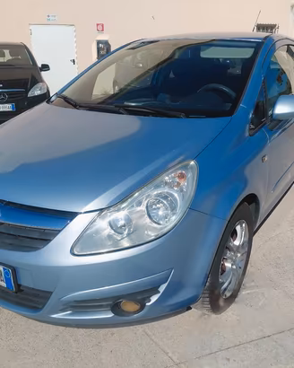 Opel Corsa 1.2 80cv benzina Neopatentati 