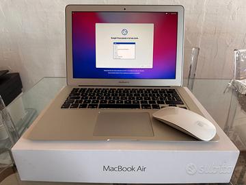 Apple MacBook Air 13 del 2015 + mouse