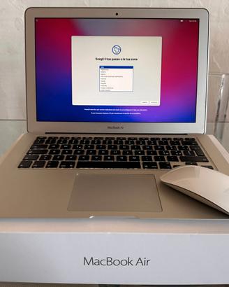 Apple MacBook Air 13 del 2015 + mouse