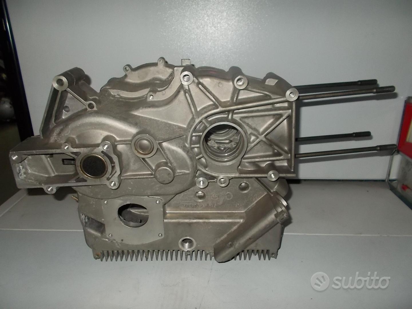 Carter Am6 Usato Coppia Carter Motore Destra/Sinistra Per