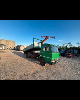 Autocarro Om 70 10 con gru e ribaltabile