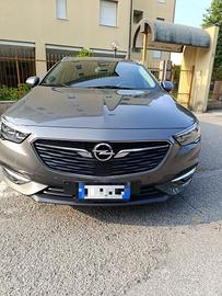 Auto OPEL INSIGNIA S.W.