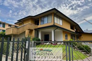 Villa di 160 m² con 4 locali e box auto doppio a C
