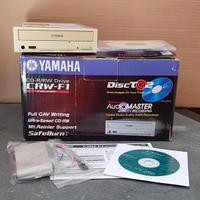 Masterizzatore Yamaha CRW-F1 boxato