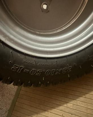 Gomme trattorino