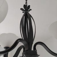 Lampadario in ferro battuto