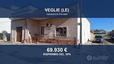 Immobile in asta di 160 m² con box auto a Veglie