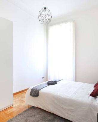 Stanza in appartamento di 190 m² a Milano