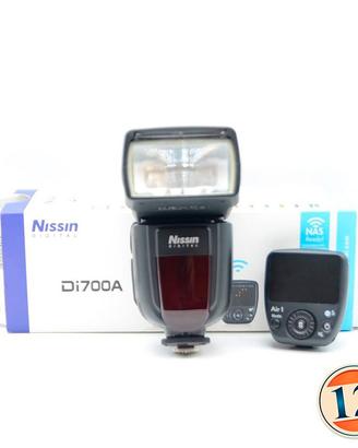 Nissin Di700A + Commander x Canon