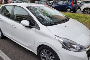 Peugeot 208 gpl 2017, apple/android carplay,