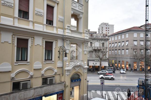 3 LOCALI A TRIESTE